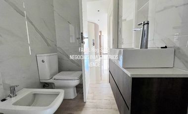 La Rioja y Quintana 2 ambientes c/frente+cochera+baulera