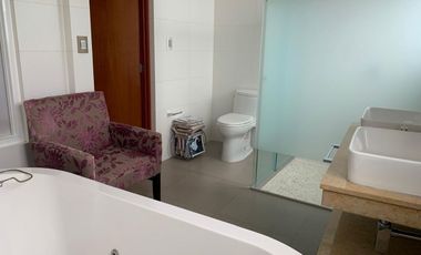 VENTA CASA CON ALBERCA EN LOMAS DE TETELA, CUARNAVACA, MORELOS