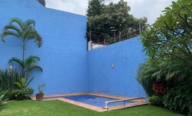 VENTA CASA CON ALBERCA EN LOMAS DE TETELA, CUARNAVACA, MORELOS