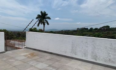 VENTA CASA CON ALBERCA EN LOMAS DE TETELA, CUARNAVACA, MORELOS