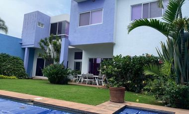 VENTA CASA CON ALBERCA EN LOMAS DE TETELA, CUARNAVACA, MORELOS