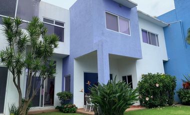 VENTA CASA CON ALBERCA EN LOMAS DE TETELA, CUARNAVACA, MORELOS