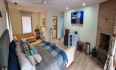 Parcela en Venta en Venta Amplia Casa 5 Dormitorios, 378 m2 útil, 25.600 m2 terreno, Hacienda Chacabuco, Colina