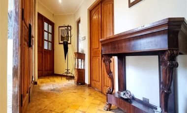 Parcela en Venta en Venta Amplia Casa 5 Dormitorios, 378 m2 útil, 25.600 m2 terreno, Hacienda Chacabuco, Colina