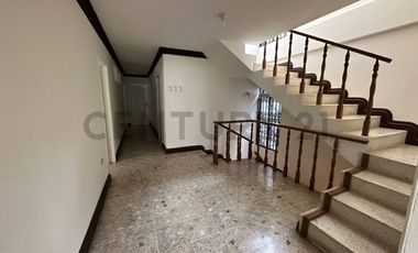 Amplia Casa de Alquiler en Kennedy Norte