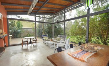 Venta casa con gran parque - Balneario Mar Chiquita