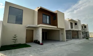 Casa en venta en Valle de Fontanna, Ramos Arizpe, Coahuila de Zaragoza