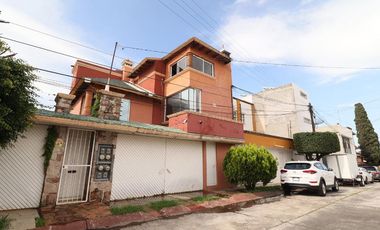 CASA EN VENTA EN MORELIA, ZONA FUENTES DE MORELIA.
