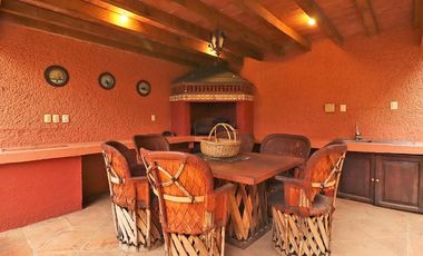 CASA EN VENTA EN MORELIA, ZONA FUENTES DE MORELIA.