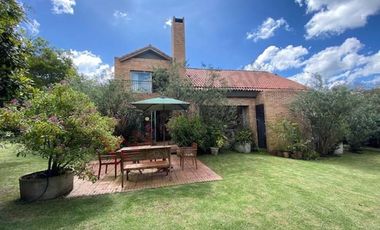 CASA EN VENTA,MACADAMIA, LA CALERA.