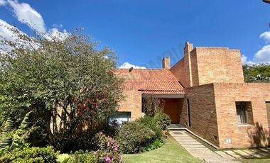 CASA EN VENTA,MACADAMIA, LA CALERA.