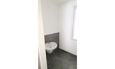 En venta departamento de lujo edificio Skorpios Manta Ecuador.