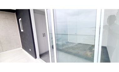 En venta departamento de lujo edificio Skorpios Manta Ecuador.