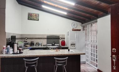 Casa en VENTA, en Magisterial Vista Bella, Cod. ZV1389