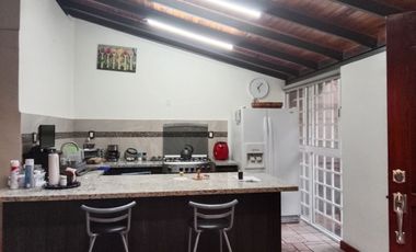 Casa en VENTA, en Magisterial Vista Bella, Cod. ZV1389
