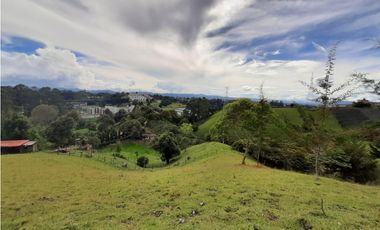 VENTA CASA CAMPESTRE, MARINILLA ANTIOQUIA