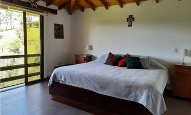 VENTA CASA CAMPESTRE, MARINILLA ANTIOQUIA