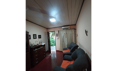 CASA FRENTE AL BOTANICO