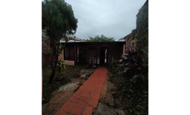 CASA FRENTE AL BOTANICO