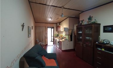 CASA FRENTE AL BOTANICO