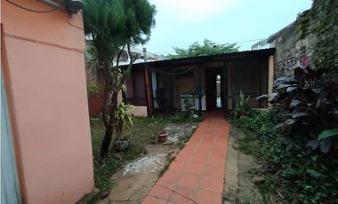 CASA FRENTE AL BOTANICO