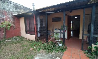 CASA FRENTE AL BOTANICO