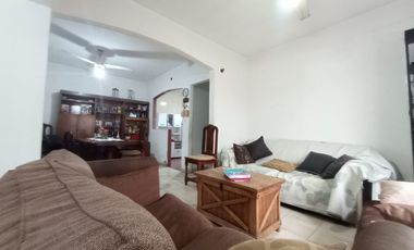 Casa en venta en Barrio Kennedy