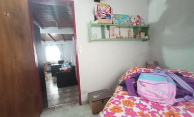 Casa en venta en Barrio Kennedy