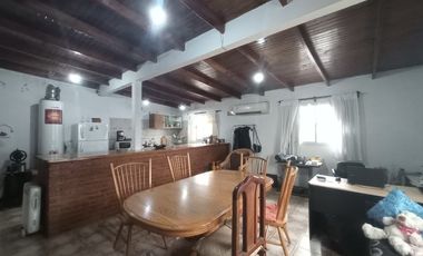Casa en venta en Barrio Kennedy