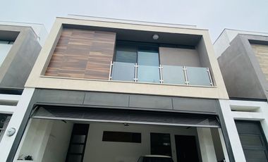CASA EN VENTA EN CUMBRES ALLEGRO