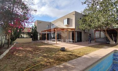 Casa en Venta en La colina, cercano a Scuola Italiana