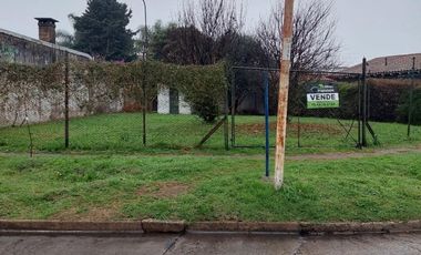 VENTA DE AMPLIO LOTE EN BARRIO MARINA