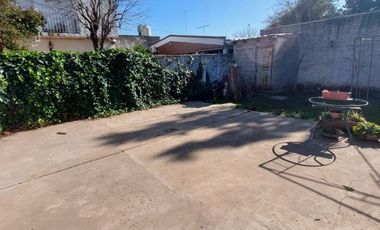 VENTA DE CASA 2 1/2 AMBIENTES EN LOTE PROPIO