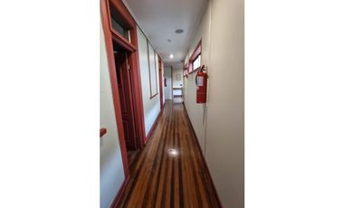 SE VENDE ESPECTACULAR Y AMPLIO HOTEL UBICADO EN AGUA SANTA  vl