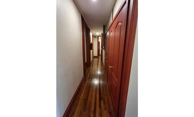 SE VENDE ESPECTACULAR Y AMPLIO HOTEL UBICADO EN AGUA SANTA  vl
