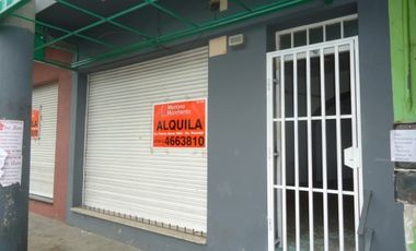 AVENIDA, HERMOSO LOCAL A UNA CUADRA DEL DINO R-20.