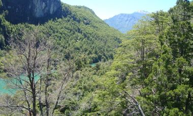 Patagonia, 106ha a orillas del río Futaleufú.