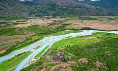 Patagonia, 660 Has orilla del Rio El Salto