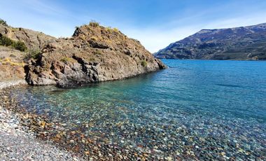 Patagonia, 2.7 Km de costa del Lago General Carrera