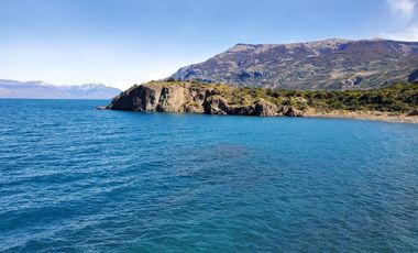 Patagonia, 2.7 Km de costa del Lago General Carrera