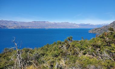 Patagonia, 2.7 Km de costa del Lago General Carrera