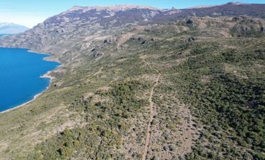 Patagonia, 2.7 Km de costa del Lago General Carrera