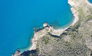 Patagonia, 2.7 Km de costa del Lago General Carrera