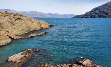 Patagonia, 2.7 Km de costa del Lago General Carrera