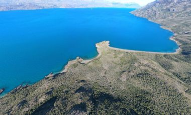 Patagonia, 2.7 Km de costa del Lago General Carrera