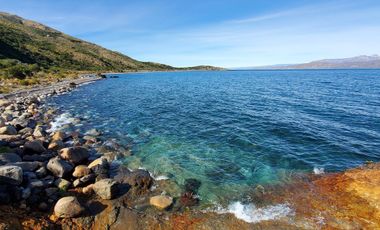 Patagonia, 2.7 Km de costa del Lago General Carrera