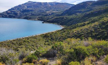 Patagonia, 2.7 Km de costa del Lago General Carrera