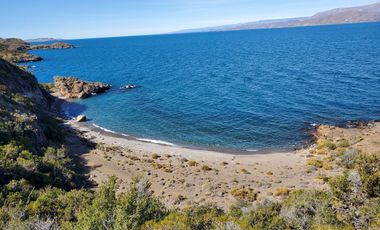 Patagonia, 2.7 Km de costa del Lago General Carrera
