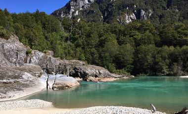Patagonia, 178ha campo a orillas del rio El Engaño