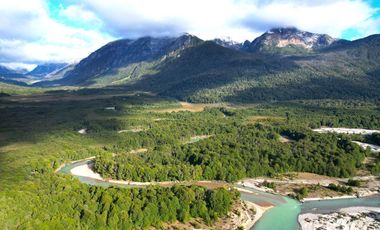 Patagonia, 178ha campo a orillas del rio El Engaño
